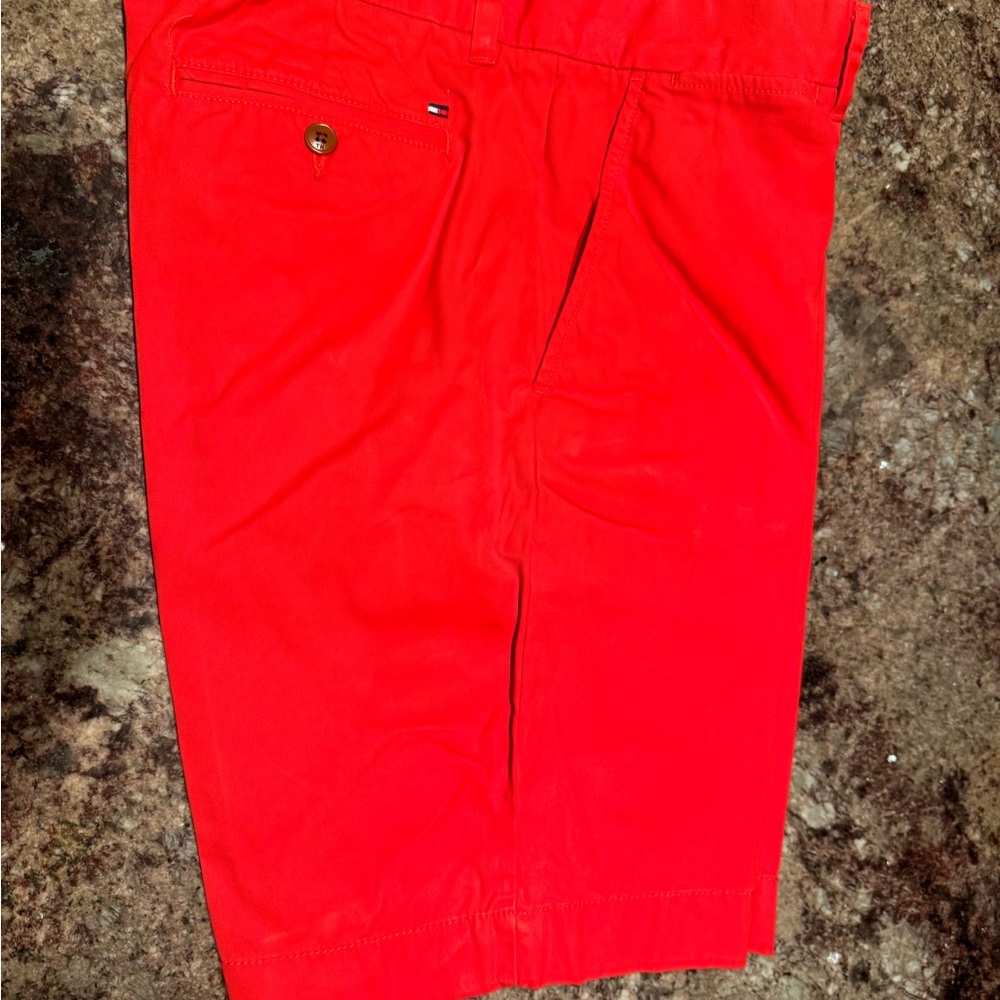 Tommy Hilfiger Men's Classic Fit Tomato Red Shorts - Picture 3 of 5